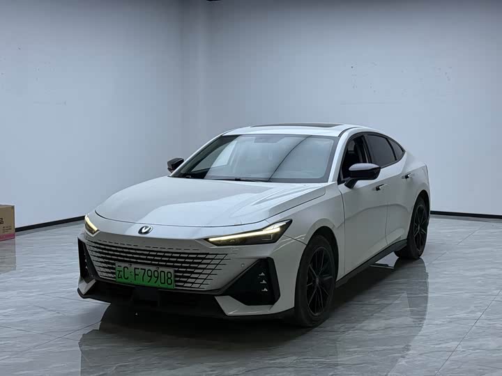 Changan UNI-V Hybrid, 2023 — купить в Санкт-Петербурге под ключ