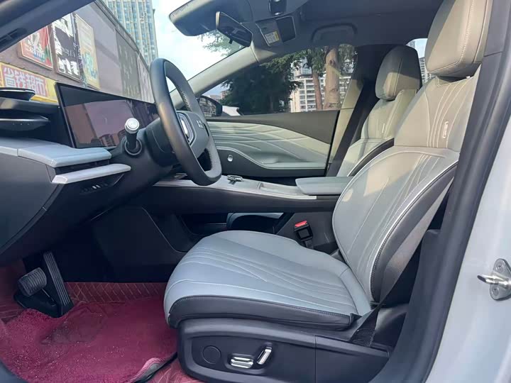 Geely Galaxy E8, 2024 — фото 4 из 9