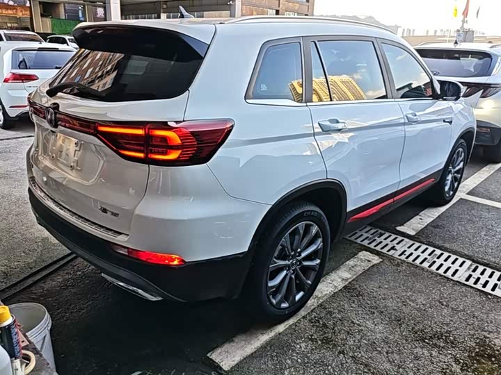 Changan CS75, 2023 — фото 7 из 9