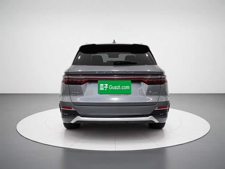 BYD Song Pro Hybrid, 2022 — фото 5 из 9