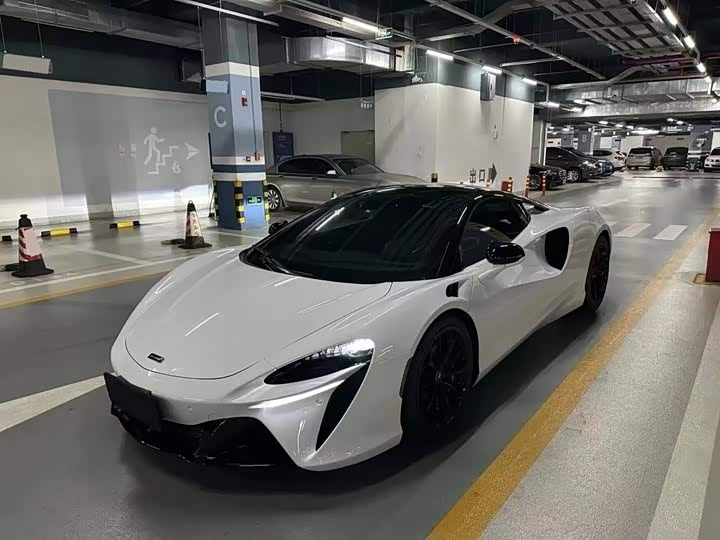 McLaren Artura, 2023 — купить в Перми под ключ
