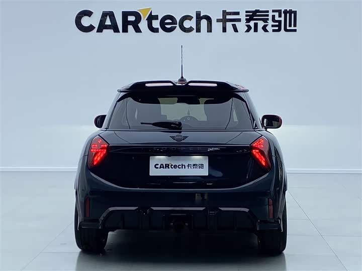Mini Mini JCW, 2024 — фото 4 из 9
