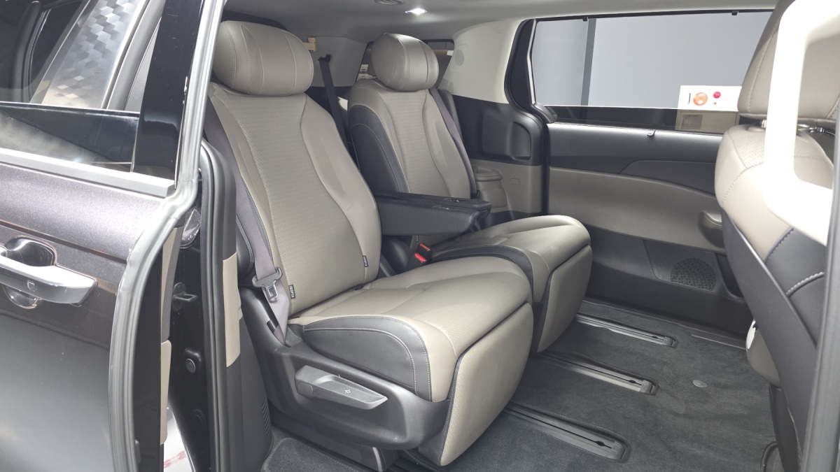 Kia Carnival, 2024 — фото 11 из 12