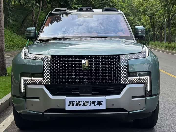 BYD Yangwang U8, 2023 — купить в Калуге под ключ