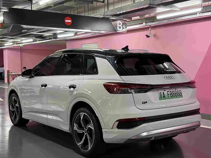 Audi Q4 e-tron, 2023 — фото 4 из 9