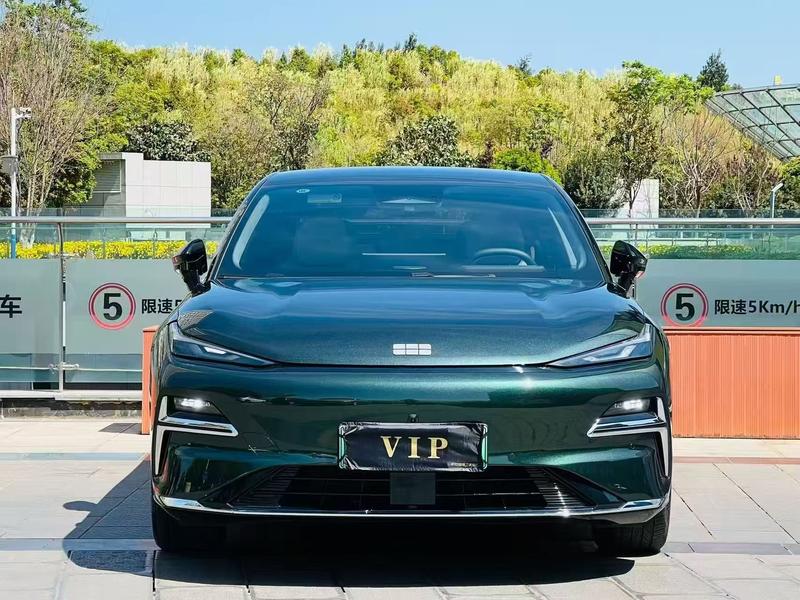 Geely Galaxy Starshine 8 EM-i, 2025 — фото 2 из 10