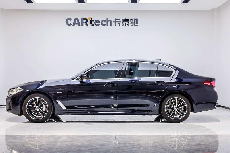 BMW 5 Series Hybrid, 2023 — фото 3 из 12