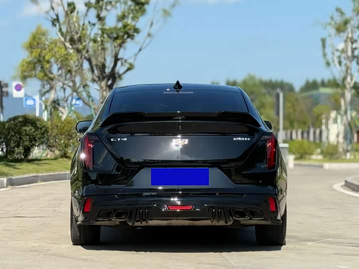 Cadillac CT4, 2023 — фото 8 из 9