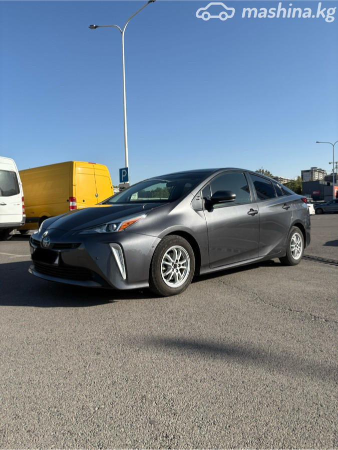 Toyota Prius, 2021 — фото 2 из 12