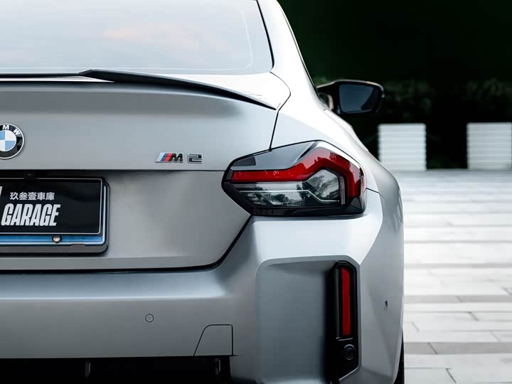 BMW M2, 2025 — фото 8 из 9