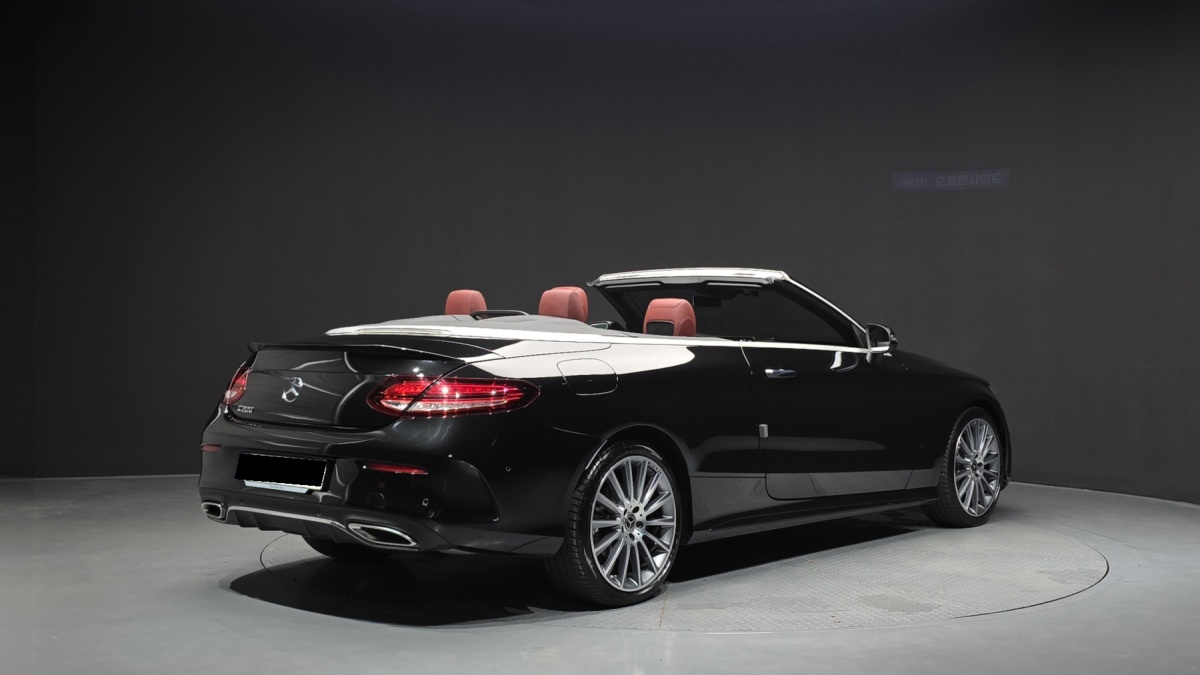 Mercedes-Benz C-Class, 2023 — фото 2 из 12