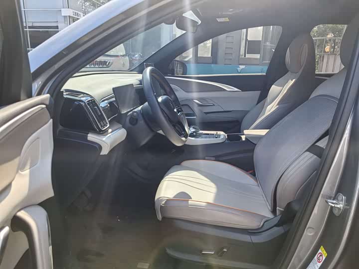BYD Song Pro Hybrid, 2024 — фото 3 из 9