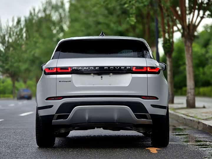Land Rover Range Rover Evoque L, 2023 — фото 4 из 9