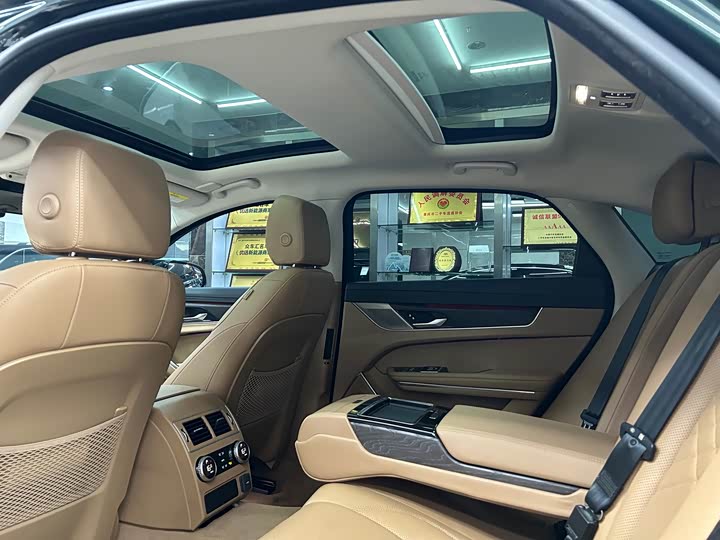 Jaguar XF L, 2022 — фото 9 из 9