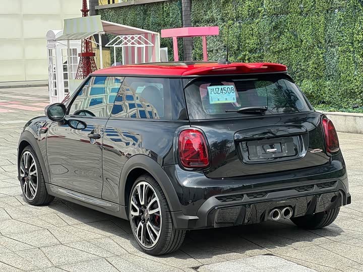 Mini Mini JCW, 2022 — фото 4 из 9