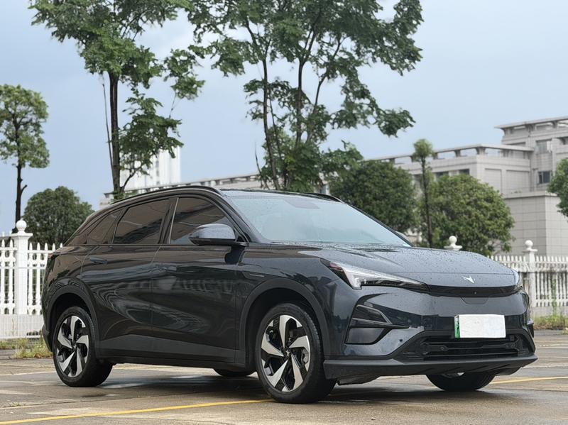 BAIC Arcfox Alpha T5, 2025 — фото 3 из 12