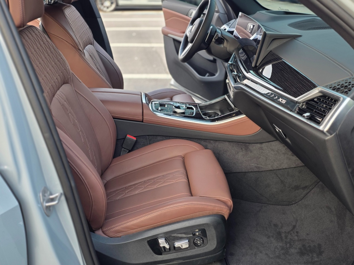 BMW X5, 2025 — фото 10 из 12