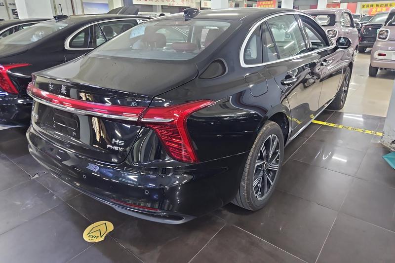Hongqi H5 Hybrid, 2025 — фото 3 из 12