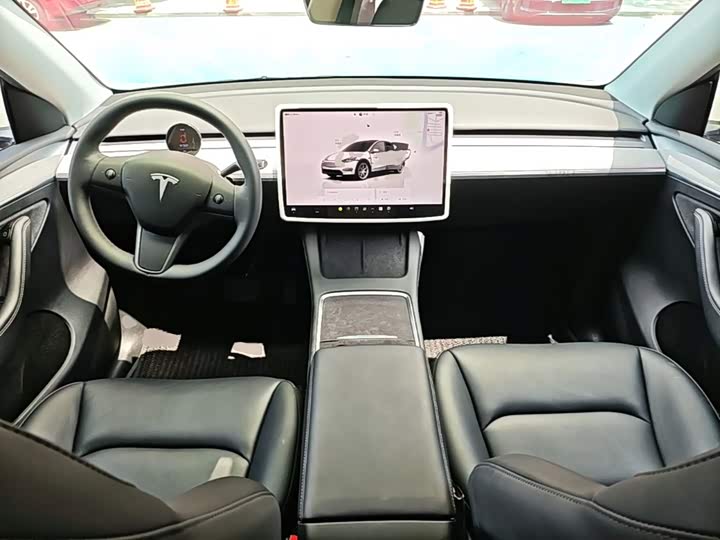 Tesla Model Y, 2023 — фото 6 из 9