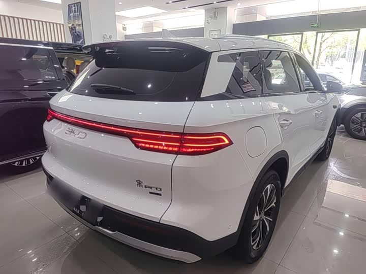 BYD Song Pro Hybrid, 2024 — фото 7 из 9