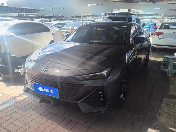 Changan UNI-V Hybrid, 2023 — купить в Казани под ключ