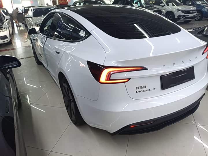 Tesla Model 3, 2024 — фото 5 из 9