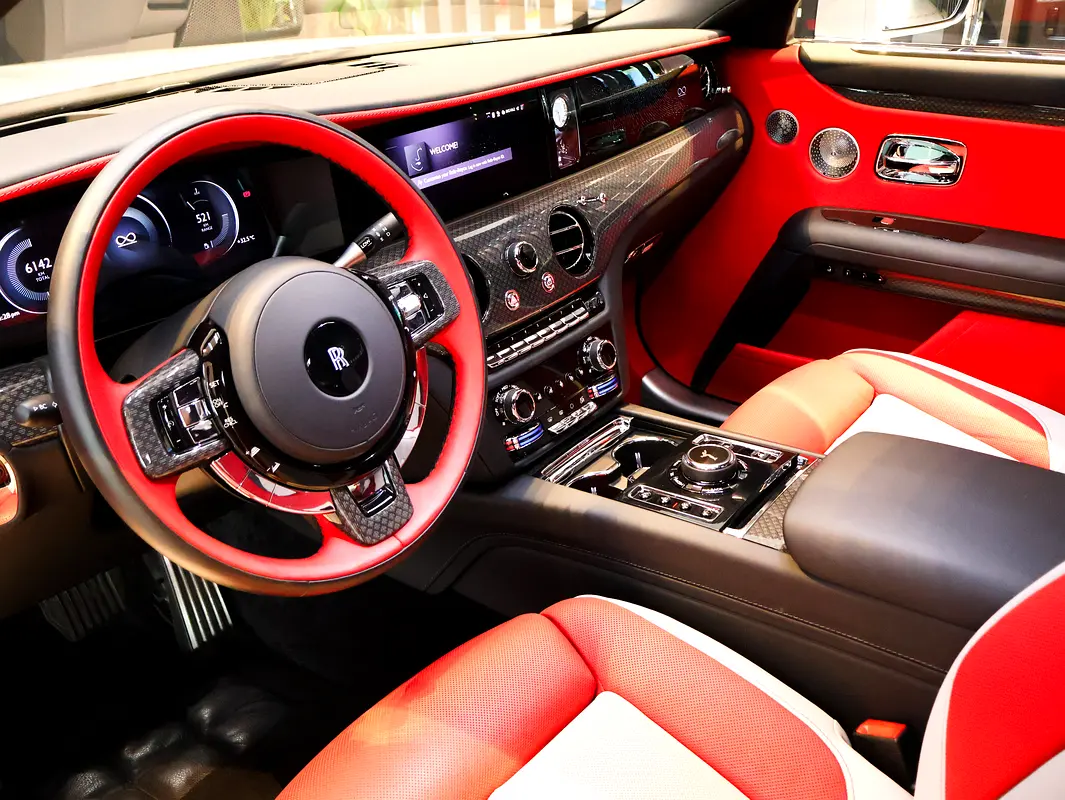 Rolls-Royce Ghost, 2025 — фото 5 из 10