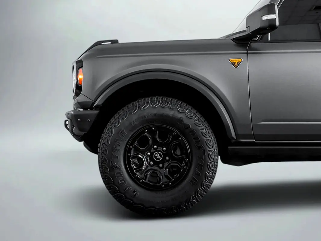 Ford Bronco, 2025 — фото 6 из 10