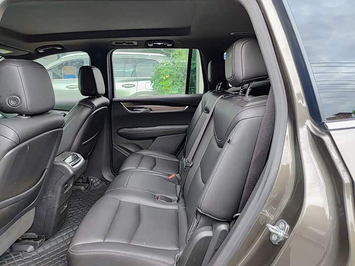 Cadillac XT6, 2022 — фото 8 из 9