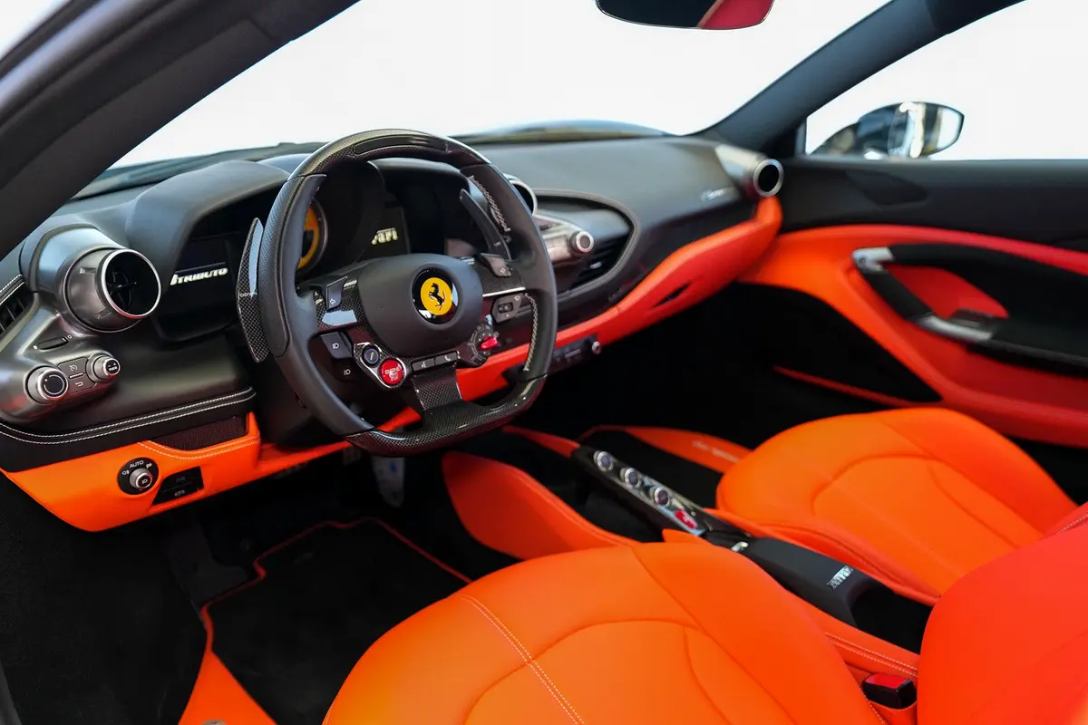 Ferrari F8 Tributo, 2022 — фото 8 из 10
