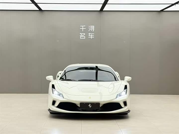 Ferrari F8, 2022 — фото 2 из 9