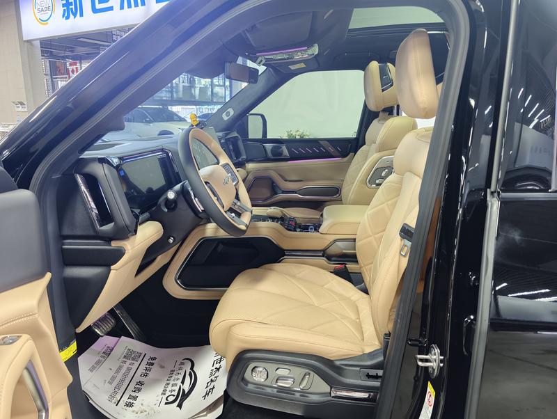 BYD FangChengBao Leopard 8, 2025 — фото 12 из 12