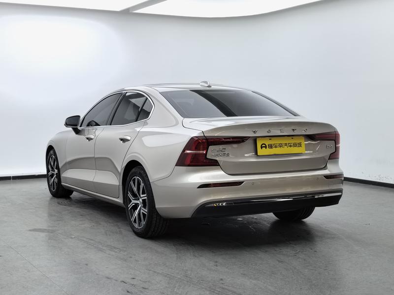 Volvo S60, 2022 — фото 5 из 12