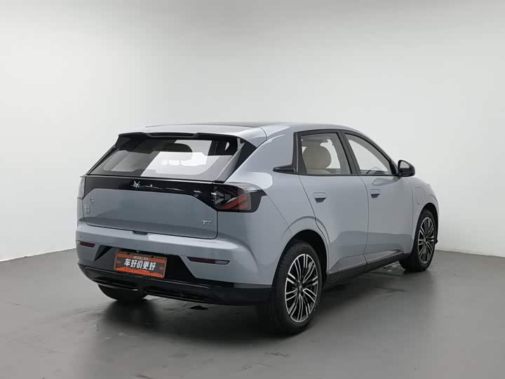 BAIC Arcfox T1, 2025 — фото 2 из 9