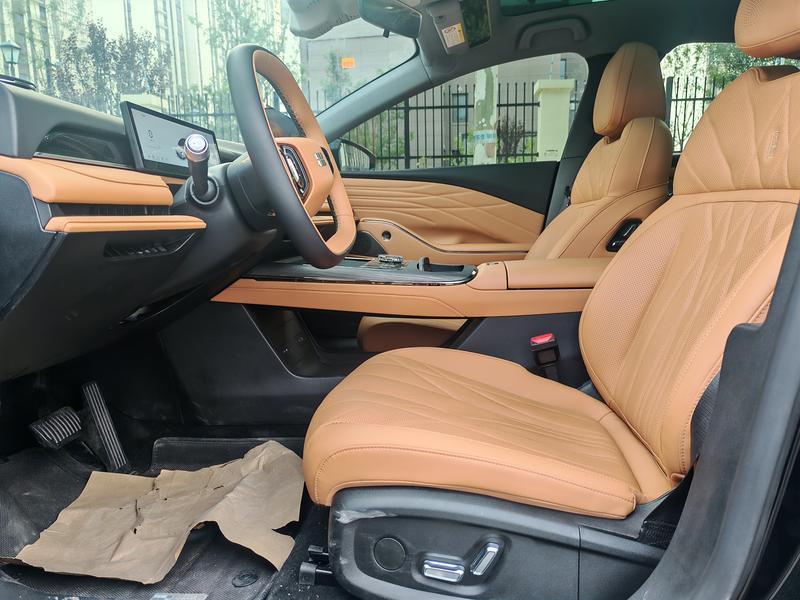 Geely Galaxy Starshine 8 EM-i, 2025 — фото 8 из 10