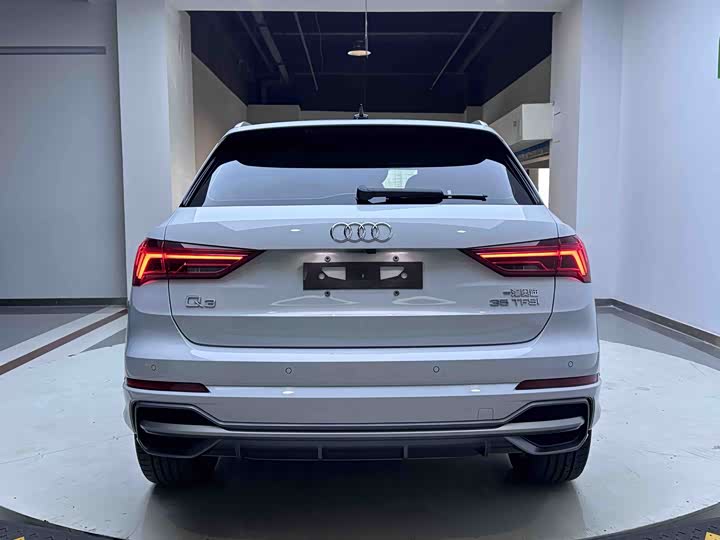 Audi Q3, 2023 — фото 4 из 9