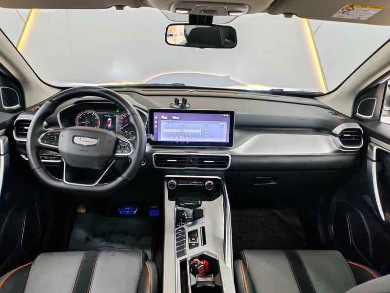 Geely Coolray, 2023 — фото 8 из 12