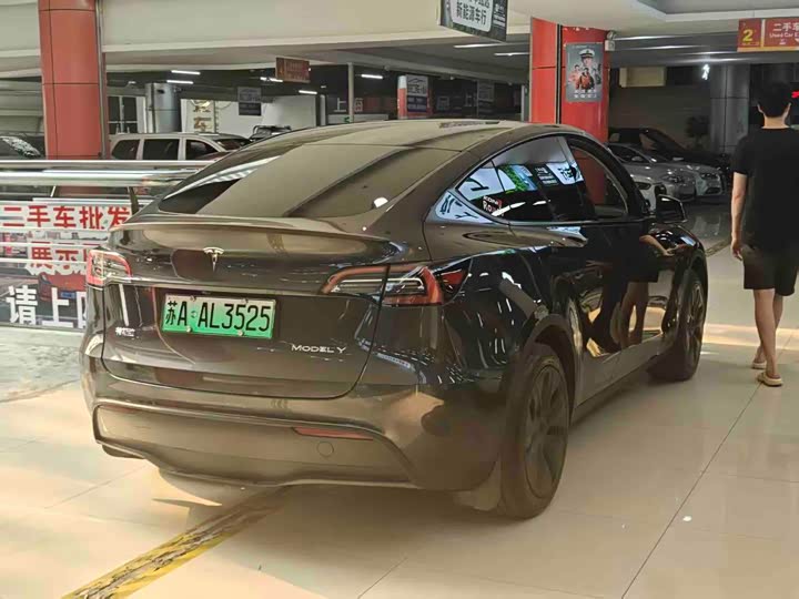 Tesla Model Y, 2024 — фото 3 из 9