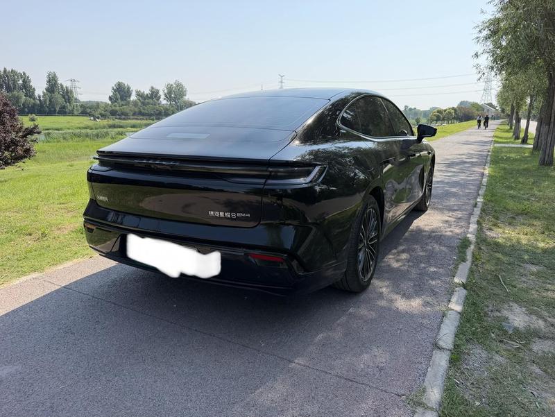 Geely Galaxy Starshine 8 EM-i, 2025 — фото 6 из 10