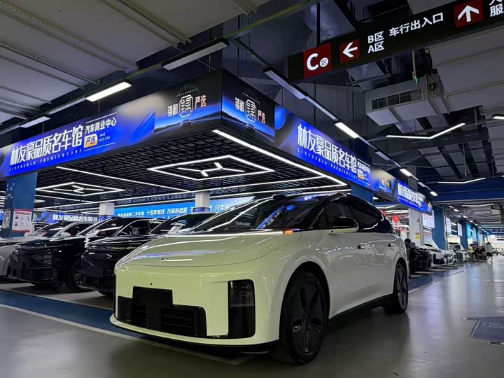 LiXiang i8, 2025 — купить в Иванове под ключ