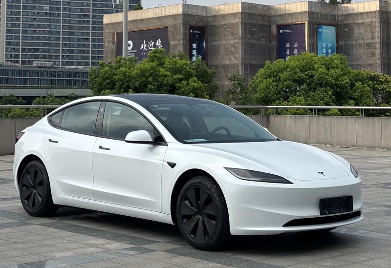 Tesla Model 3, 2026 — фото 3 из 11