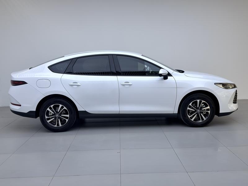 BYD Qin Plus, 2026 — фото 8 из 12