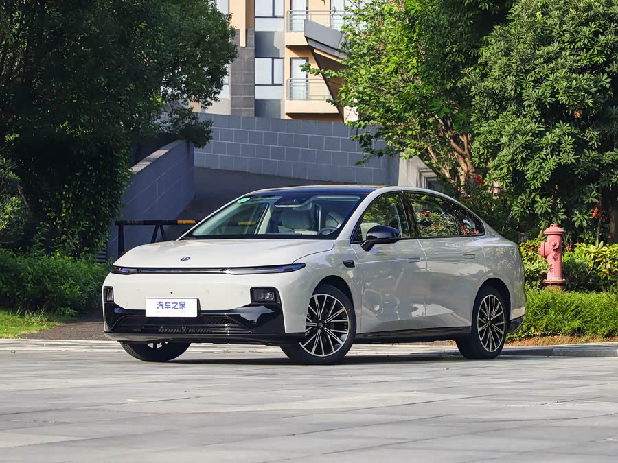 Leapmotor B01, 2026 — купить в Саратове под ключ