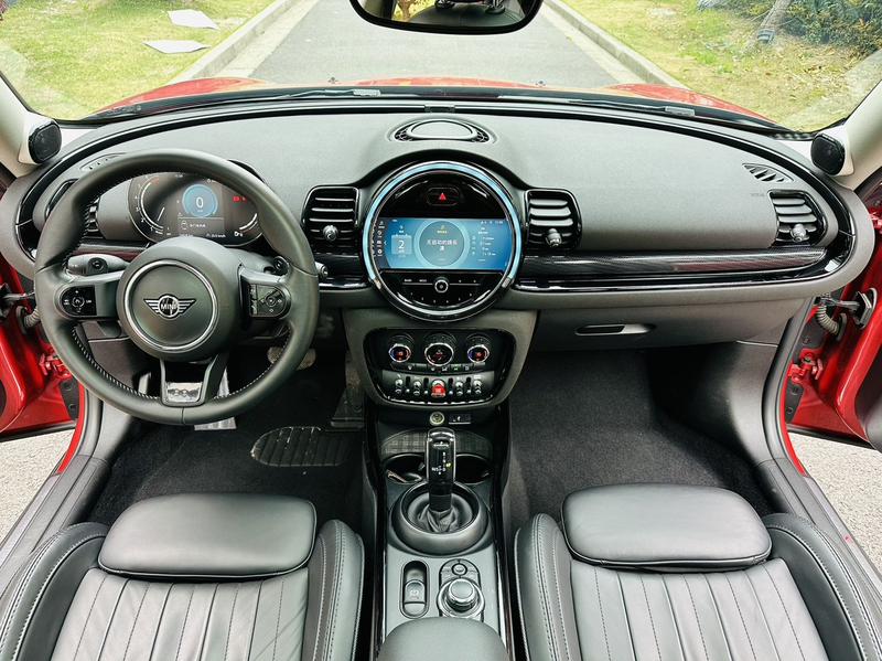 Mini Clubman, 2022 — фото 8 из 10