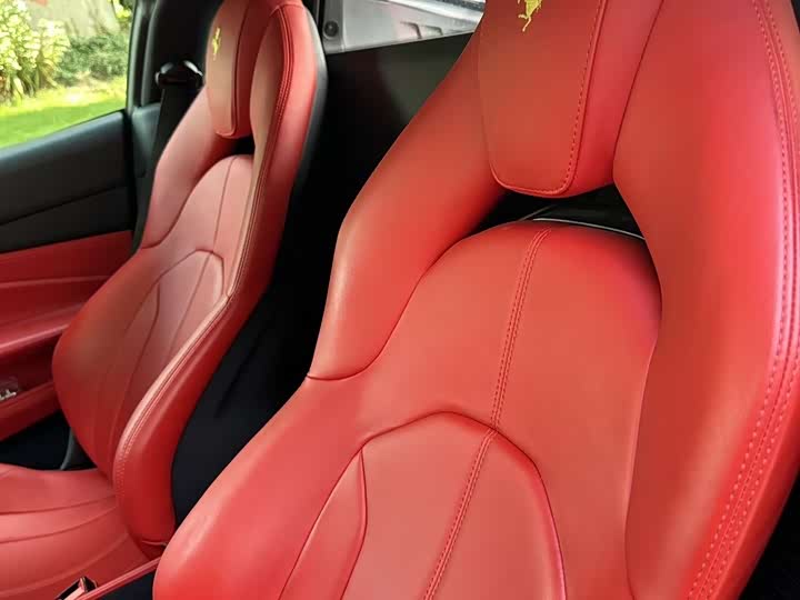 Ferrari F8, 2022 — фото 5 из 7