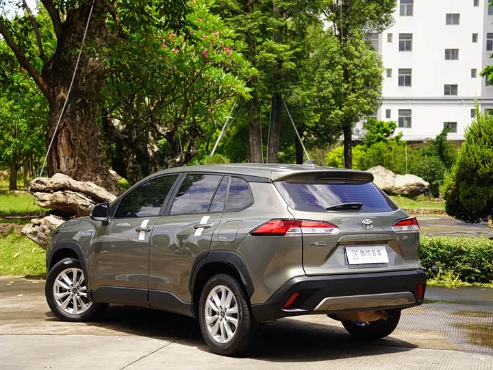 Toyota Corolla Cross, 2021 — фото 6 из 9