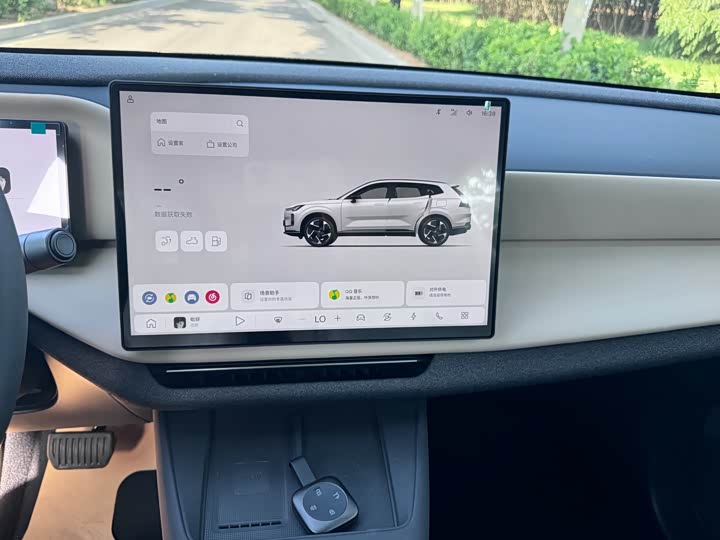 Volvo XC70 Hybrid, 2025 — фото 9 из 9