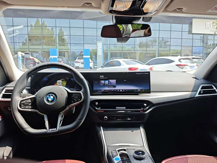 BMW i3, 2025 — фото 7 из 9