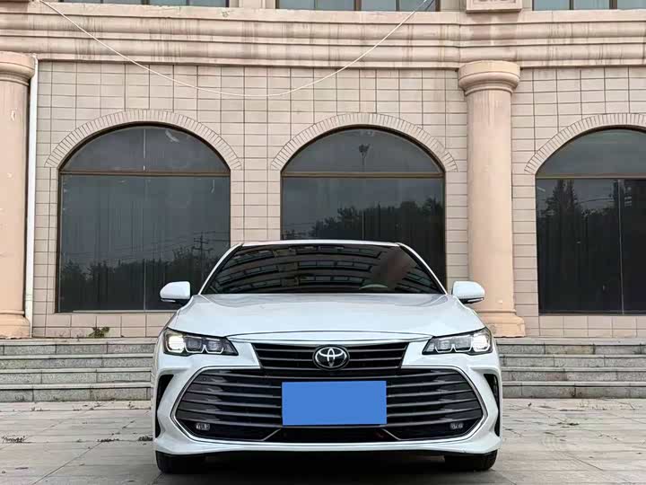 Toyota Avalon, 2021 — фото 2 из 9