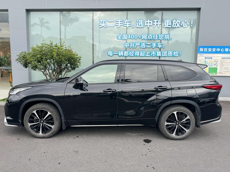 Toyota Crown Kluger, 2022 — фото 3 из 10